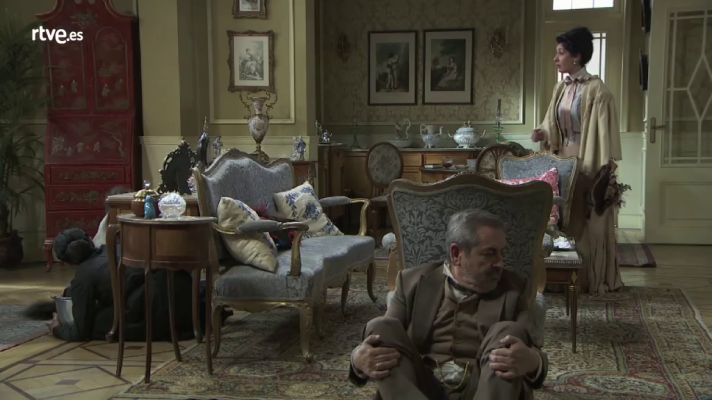 Acacias 38 - Rosina, a punto de descubrir el teatro de los criados