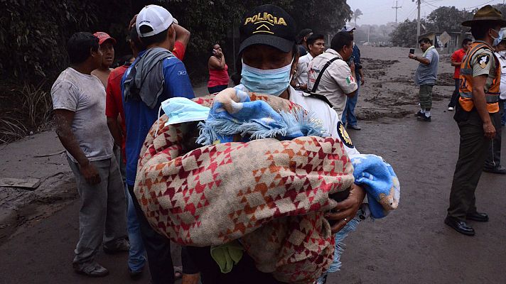 Informativo 24h - Al menos 25 muertos por la erupción del volcán 'Fuego'