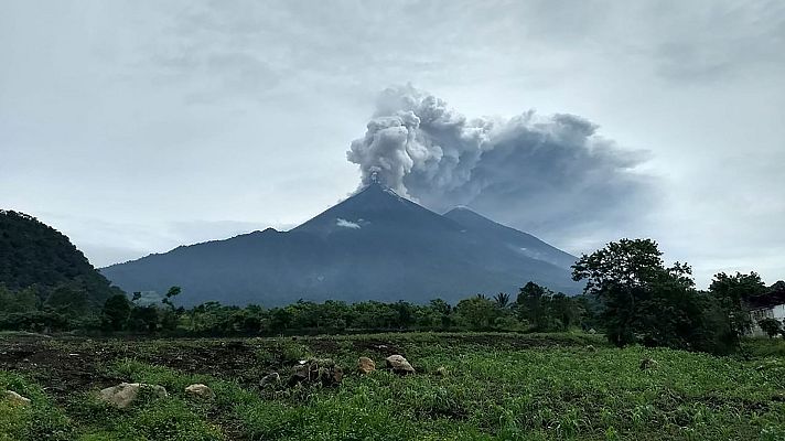 Telediario 1 - La erupción del volcán de Fuego deja ya 69 muertos y 1,7 millones de afectados en Guatemala