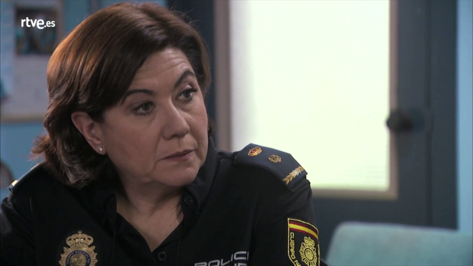 Servir y proteger - Miralles sospecha que hay un topo