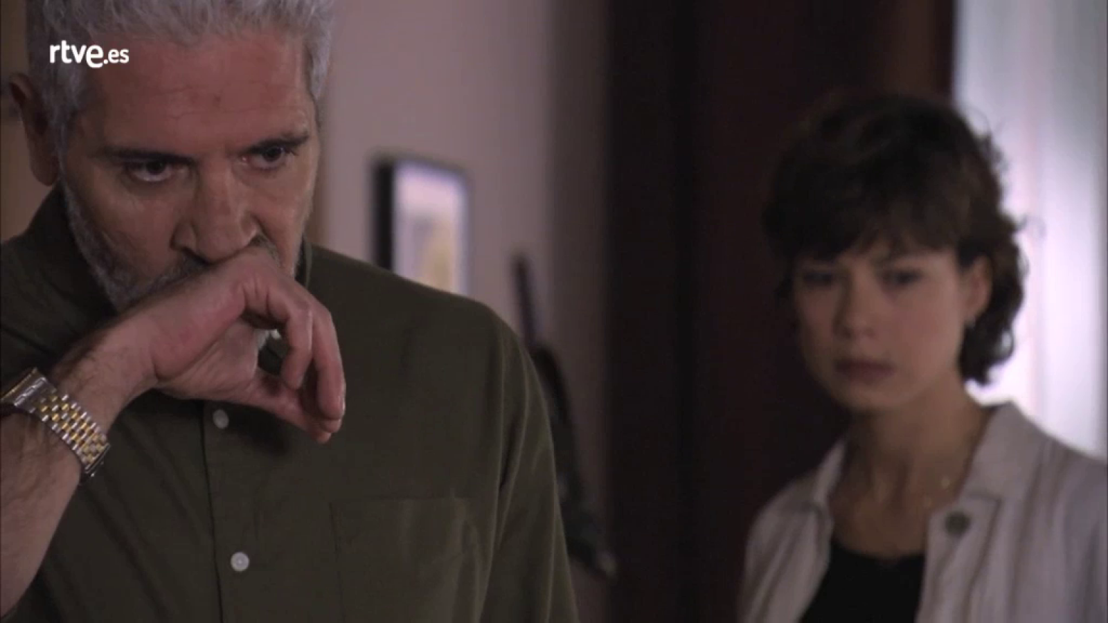 Servir y proteger -  Quintero se enfrenta duramente a Alicia