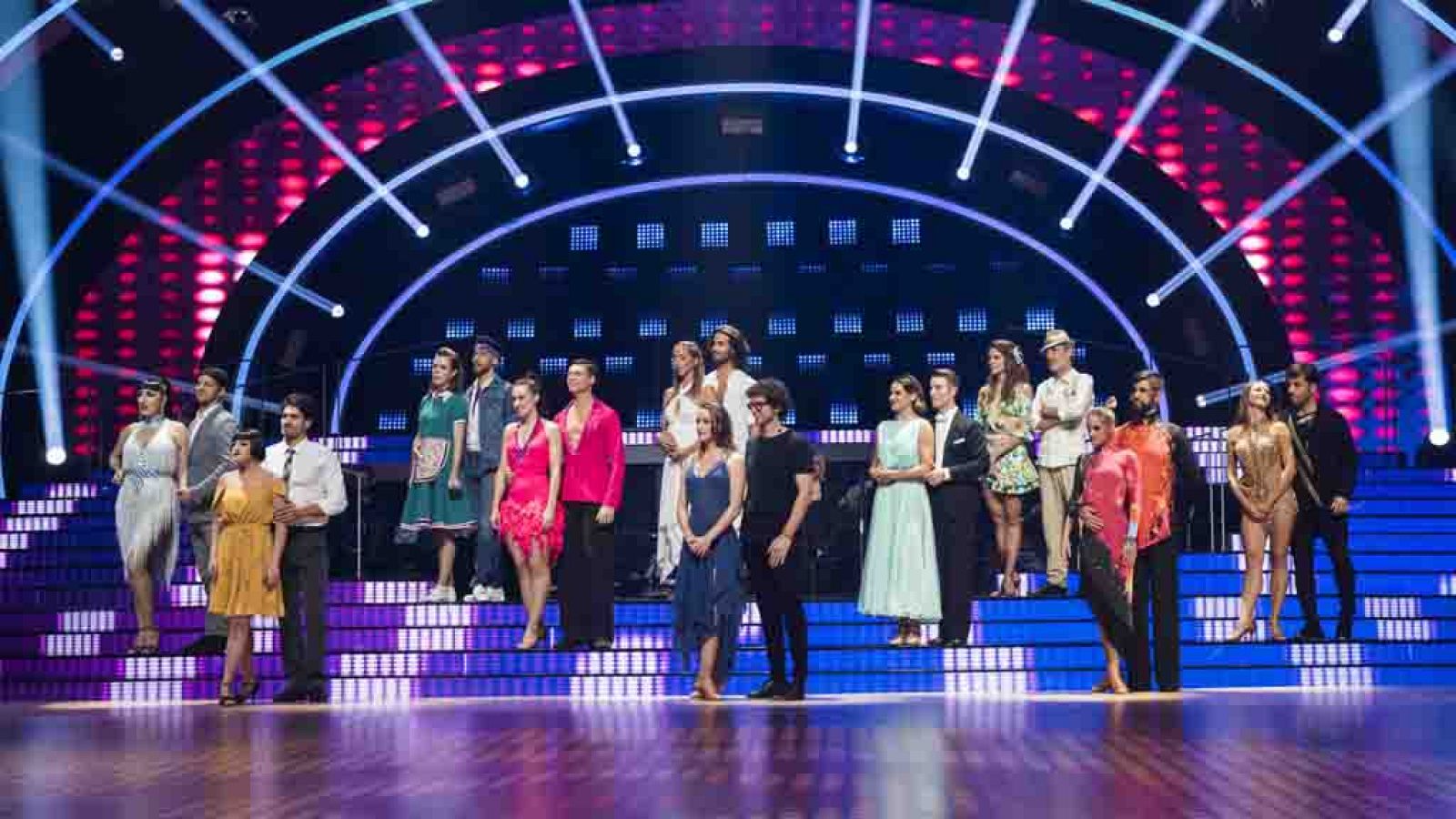 Bailando con las estrellas - Cuatro parejas consiguieron empatar con la máxima puntuación en 'Bailando con las estrellas'