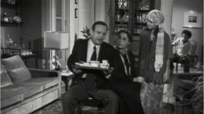 Les nits de la tieta Rosa - Les estrelles manen  / cap - 9