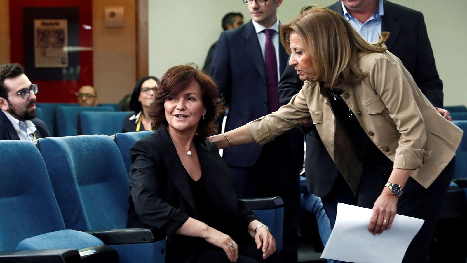 Carmen Calvo, vicepresidenta del Gobierno y Nadia Calviño, ministra de Economía