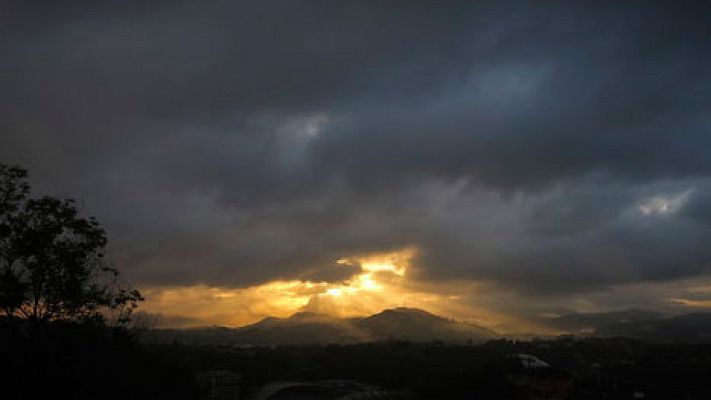 El tiempo - Fuertes tormentas en el norte, oeste y centro peninsular