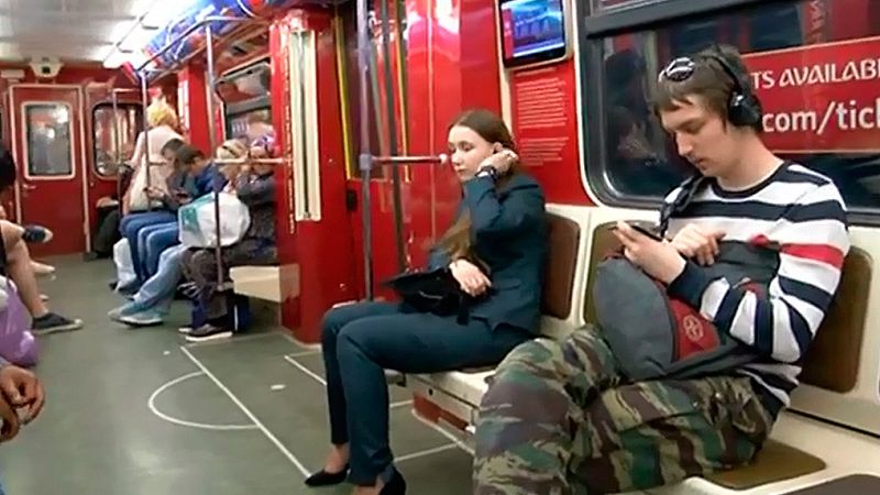 El metro de Moscú se viste de Mundial