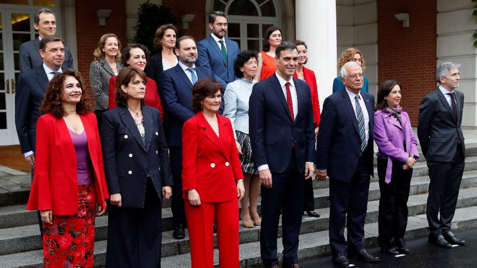 Informe Semanal - Un Gobierno de estreno - ver ahora