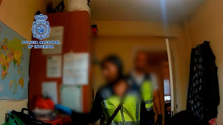 Telediario 1 - 24 detenidos en una macrooperación policial contra la pornografía infantil