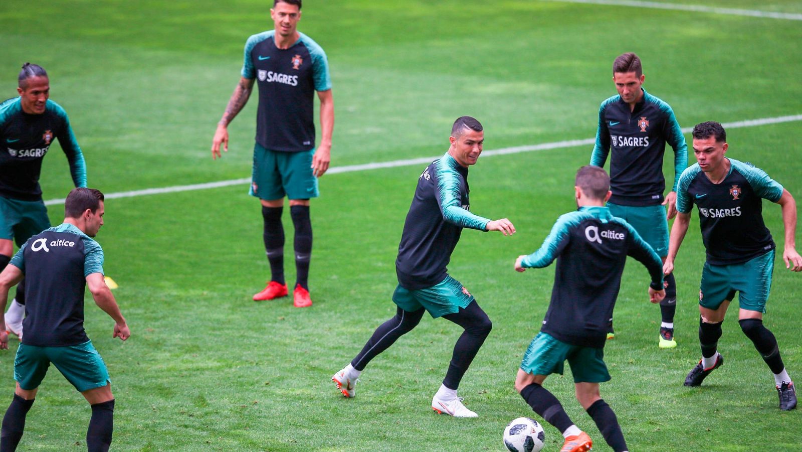 Mundial 2018. Las rivales de España llegan a Rusia | Ver