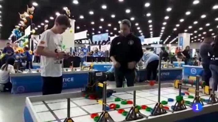 Telediario 1 - Alumnos de 6º de primaria ganan el primer premio en el certamen mundial de robótica educativa
