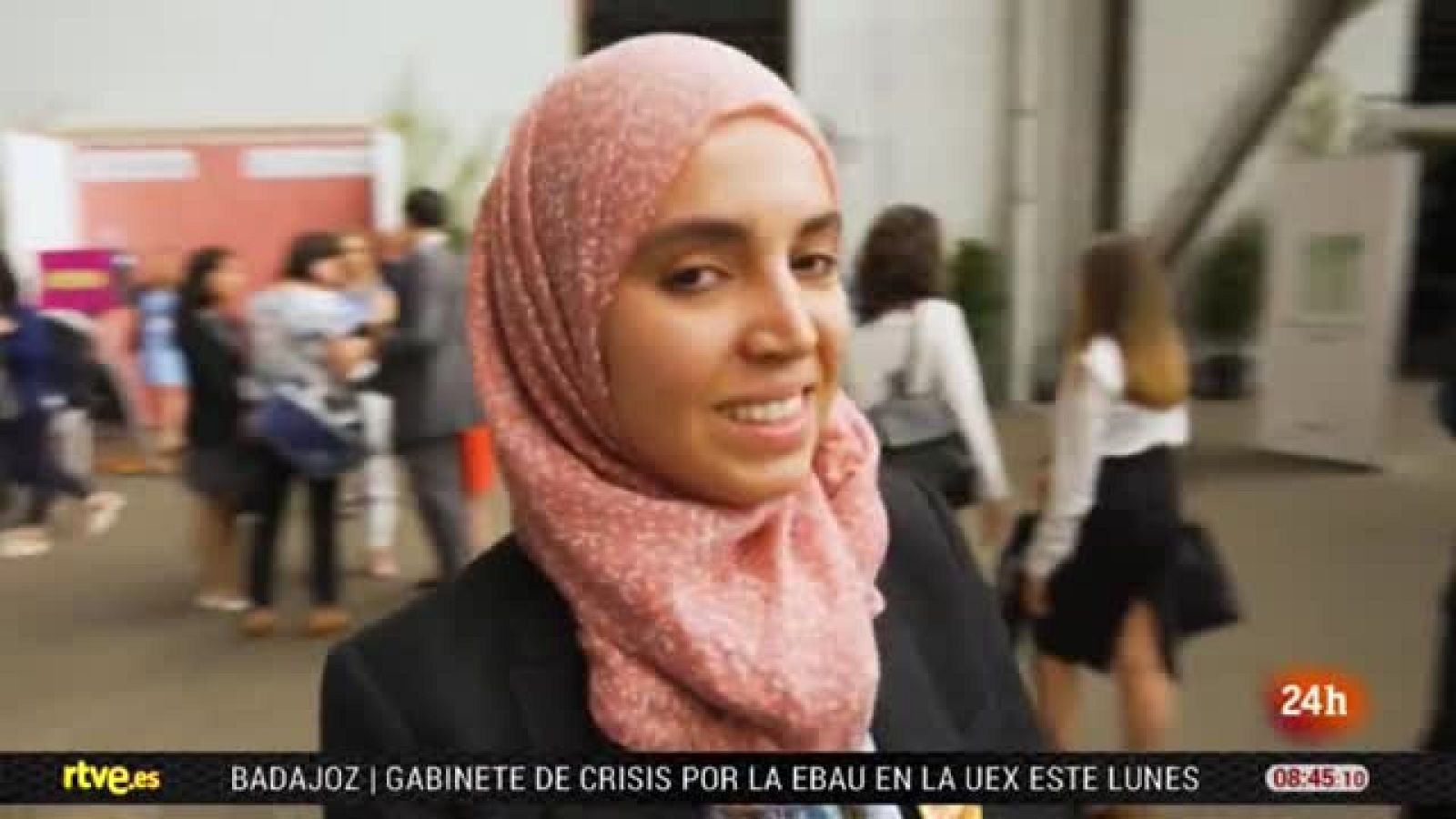 EL ROSTRO FEMENINO DEL DESARROLLO