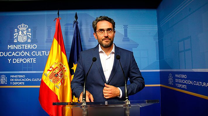 Informativo 24h - El ministro de Cultura y Deporte, Màxim Huerta, dimite: "La inocencia no vale nada ante esta jauría"