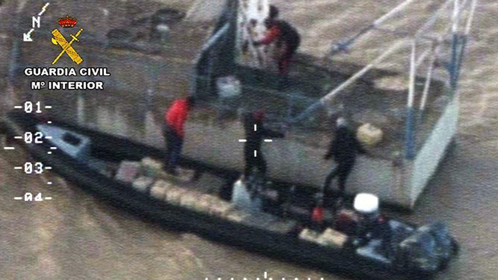 La Guardia Civil detiene a tres personas con seis toneladas de hachís en el Guadalquivir