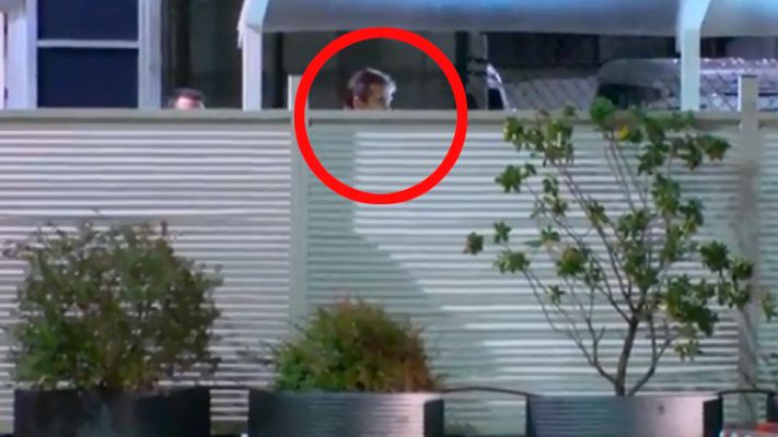 Telediario 1 - Lopetegui trata de pasar desapercibido en su llegada a España