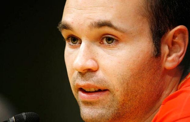  - Iniesta presenta su página web