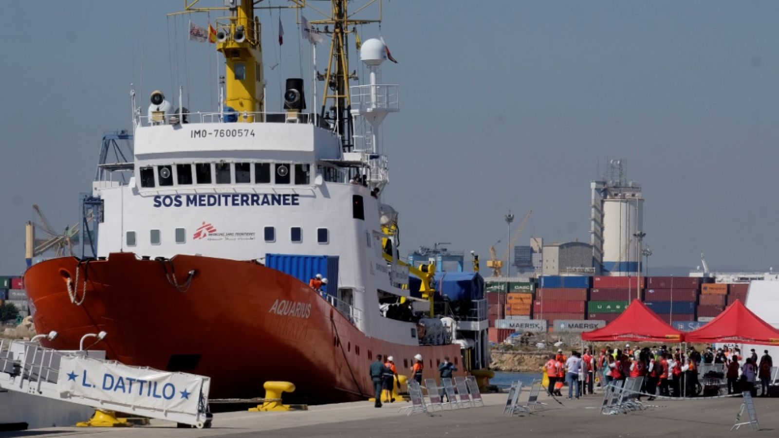 Avance informativo - Entrada del Aquarius al puerto de Valencia - ver ahora