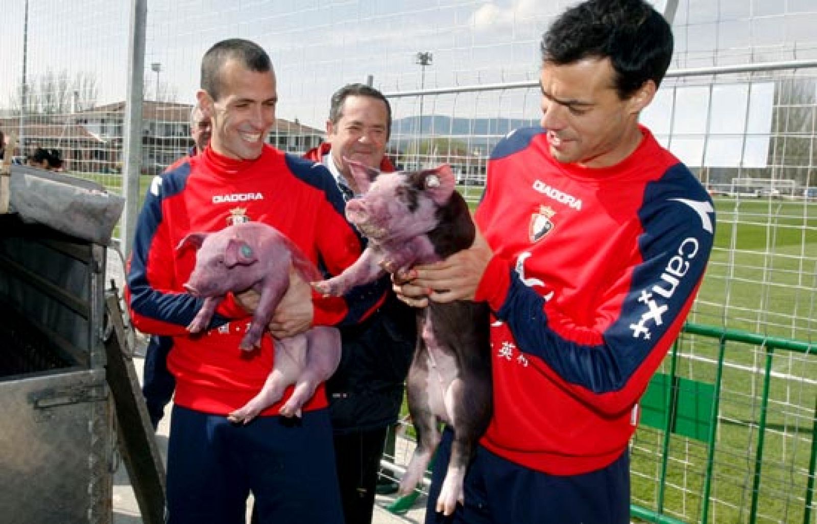 Unas primas muy 'cochinas' | Ver