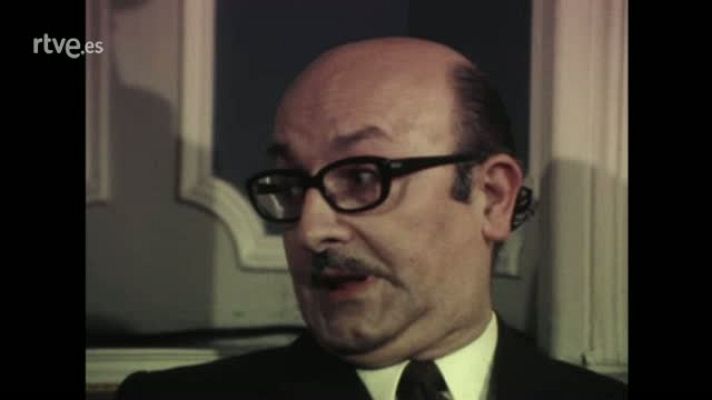 Signes - Premi Nadal; M. Antònia Oliver entrevista M. Mercè Marçal