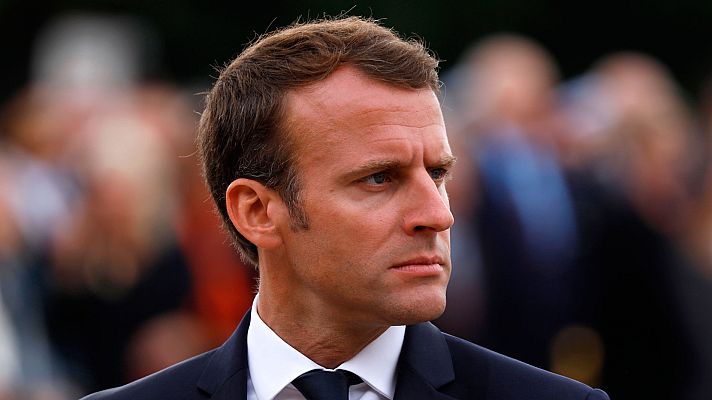 Telediario 1 - Macron reprende a un adolescente por llamarle 'Manu': "A mí me llamas señor presidente o señor"
