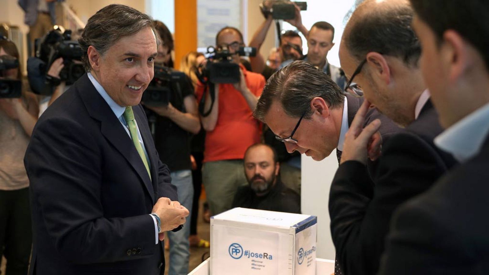 García Hernández quiere un PP para ganar a "alternativas más molonas" como Cs - Los desayunos | Ver