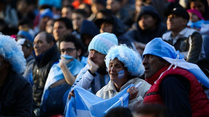 Telediario 1 - Argentina llora su debacle ante Croacia en el Mundial de Rusia