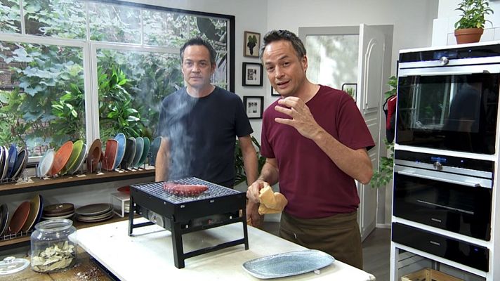 Torres en la cocina - Ajoblanco con pulpo y coca de chicharrones