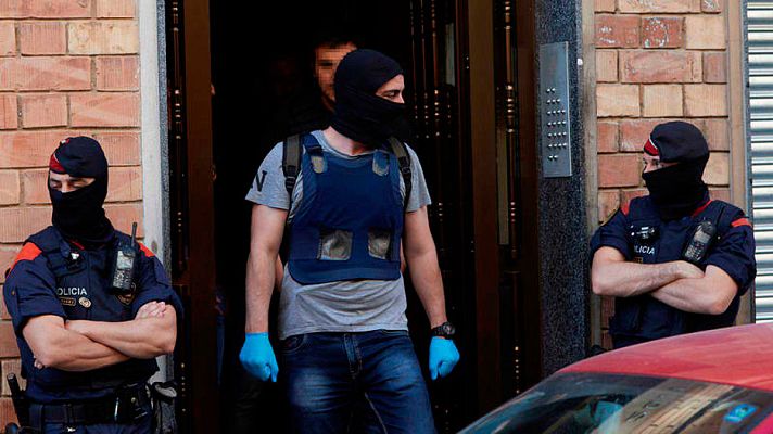 Telediario 1 - Los Mossos inician el despliegue de las pistolas eléctricas en Girona