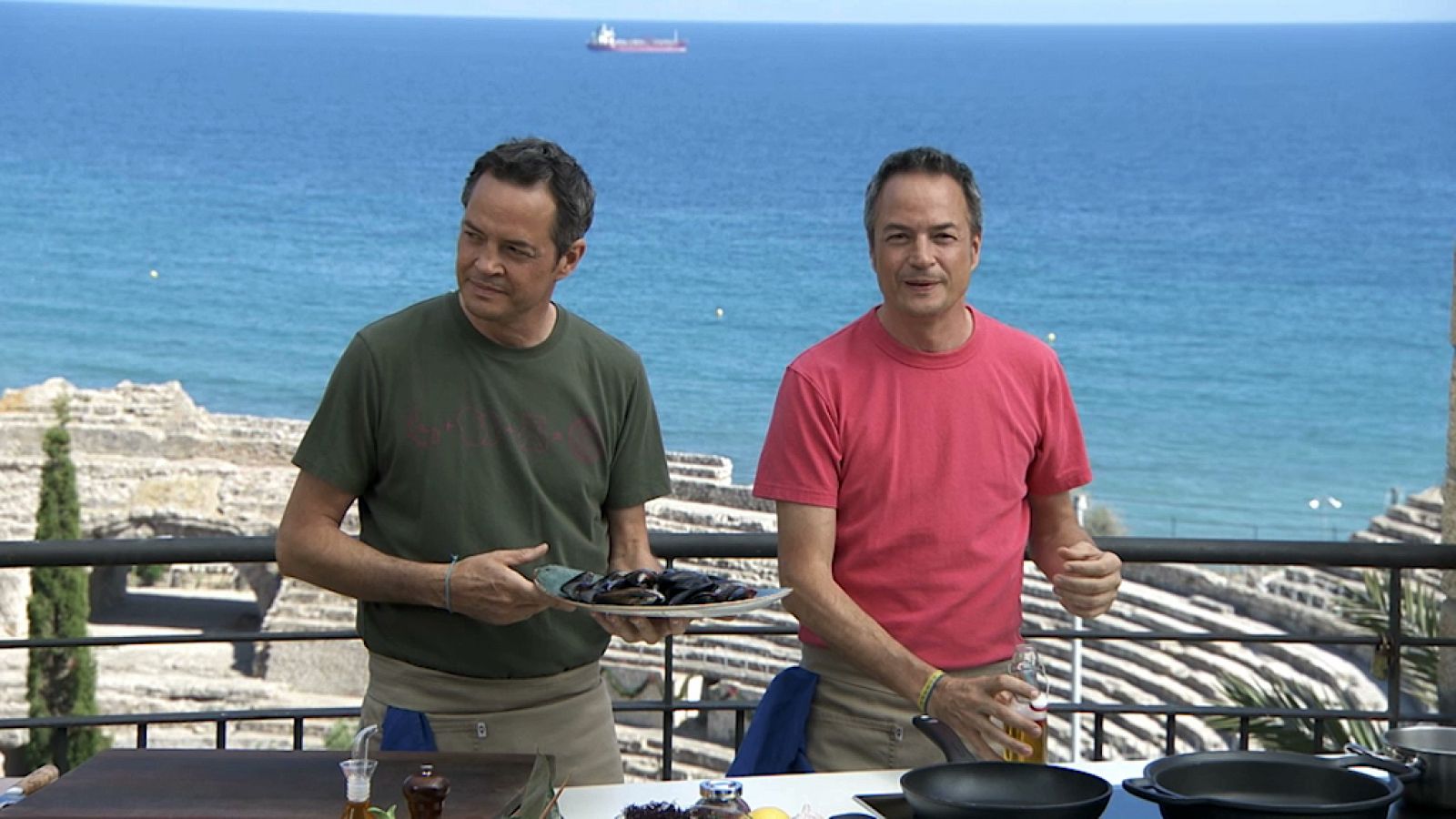 Torres en la cocina - Mejillones al ajillo y arroz a la brasa - ver ahora