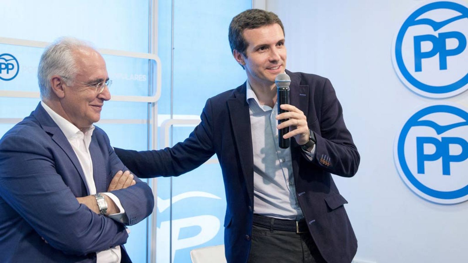 Los precandidatos del PP siguen haciendo campaña ante los bajos datos de inscritos para votar | Ver