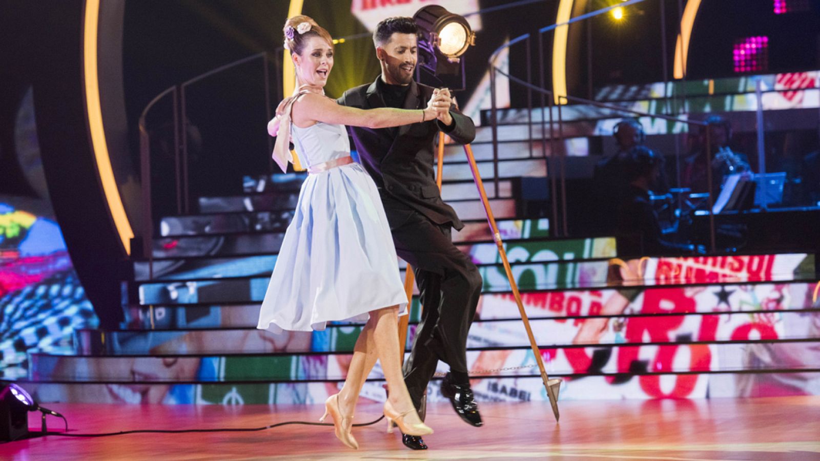 Bailando con las estrellas - Amelia y Rubén Rodríguez bailan "Estando contigo"