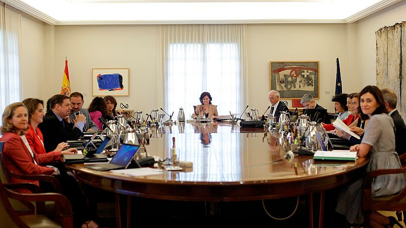 El Gobierno aprueba un plan de choque contra la pobreza infantil