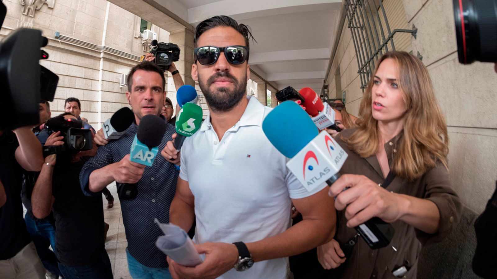 La Audiencia cita el 5 de julio al guardia civil de 'La Manada' por el intento de renovación de su pasaporte