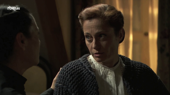 Acacias 38 - Carmen está escondida en el altillo