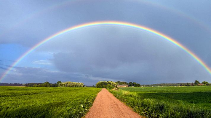 El tiempo - Nubosidad y algún chubasco en el norte de España