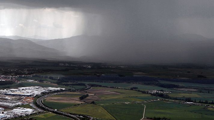 El tiempo - Chubascos con probabilidad de ser localmente fuertes en el Cantábrico, alto Ebro y Pirineos