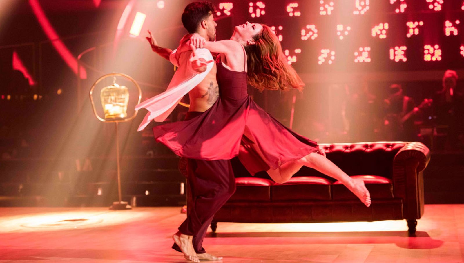Bailando con las estrellas - Amelia y Rubén Rodríguez bailan "Mientes"