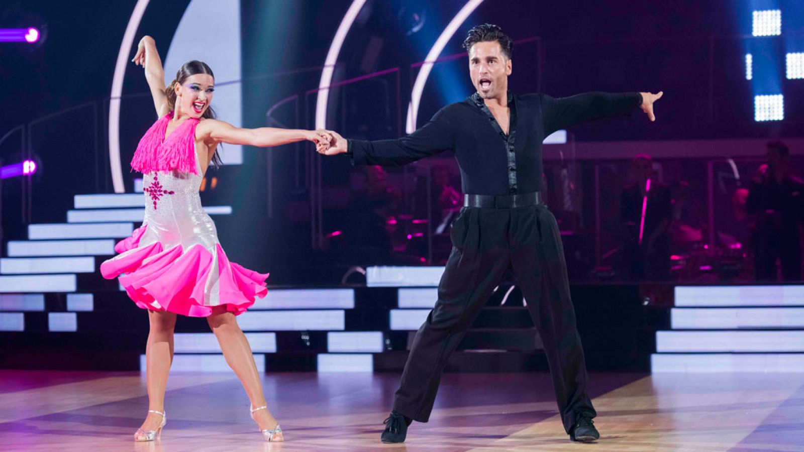 David Bustamante y Yana bailan "Me rehuso" - Bailando con las estrellas