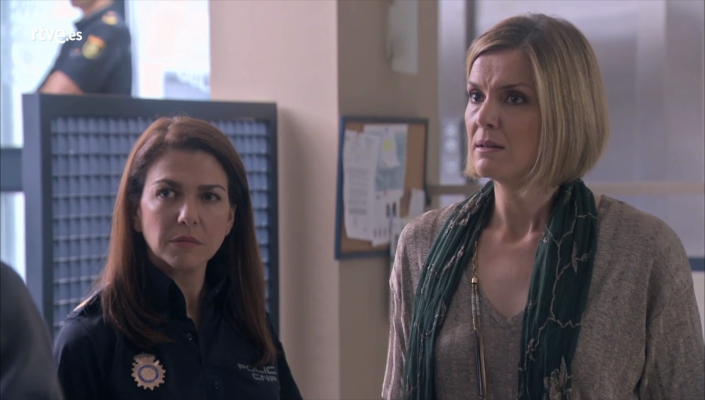 Servir y proteger - La madre de Paty se enfrenta a su estafadora