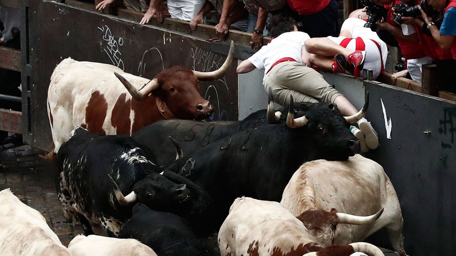Rápido y multitudinario primer encierro de Sanfermines 2018