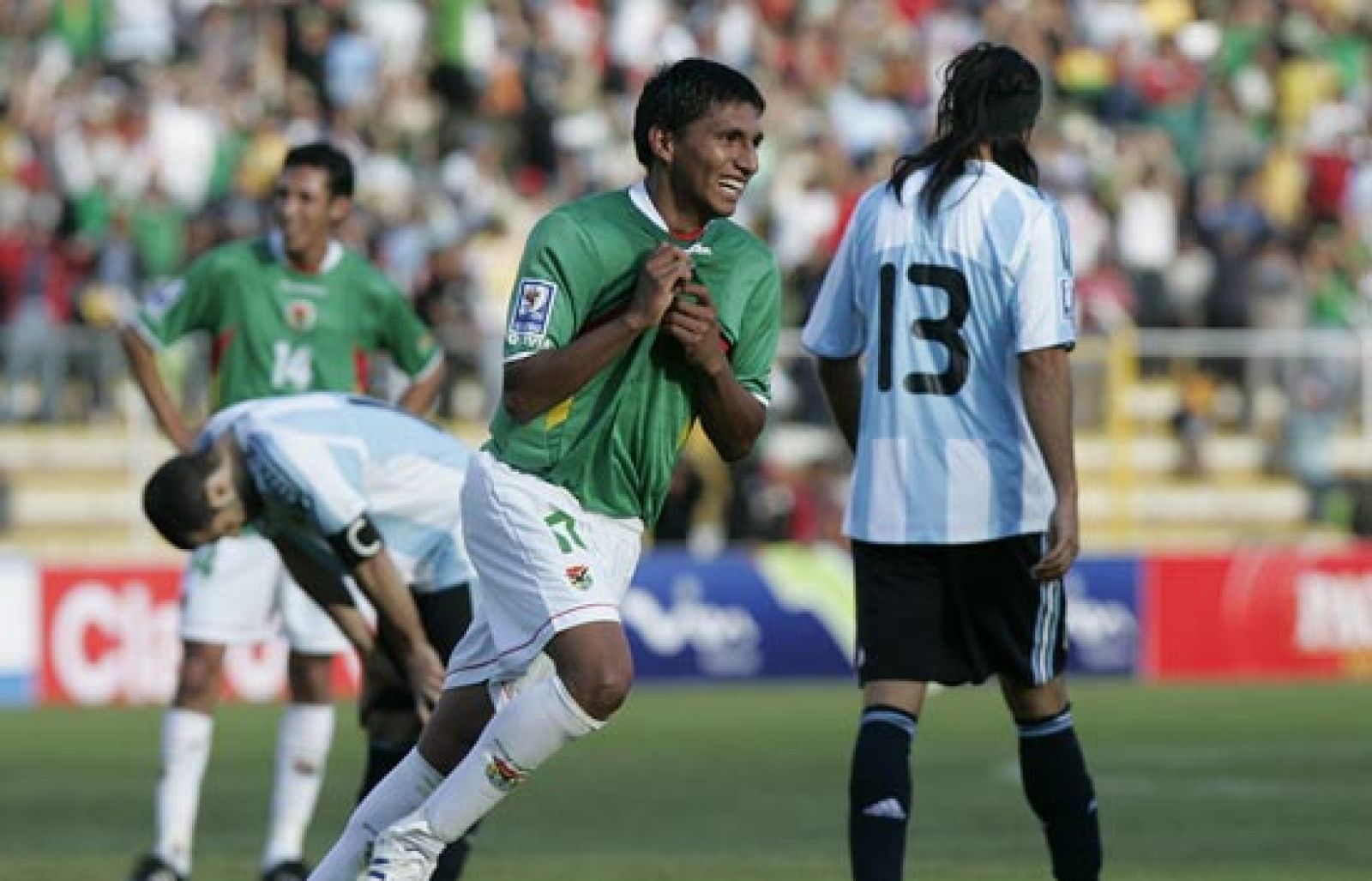 Bolivia baja de los altares a Maradona | Ver