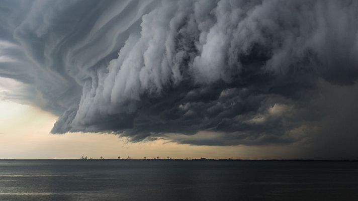 El tiempo - Fuertes chubascos en muchos lugares del norte peninsular