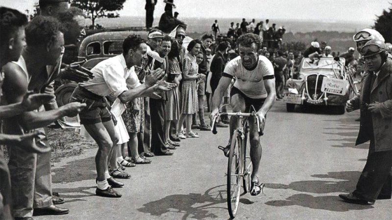 El Mur de Bretagne es hoy uno de los puntos más interesantes del Tour de Francia pero no siempre ha sido final de etapa.