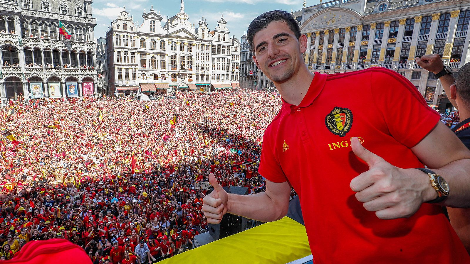 El portero belga Thibout Courtois podría estar cerca de fichar por el Real Madrid, que continúa con sus primeros entrenamientos de pretemporada.