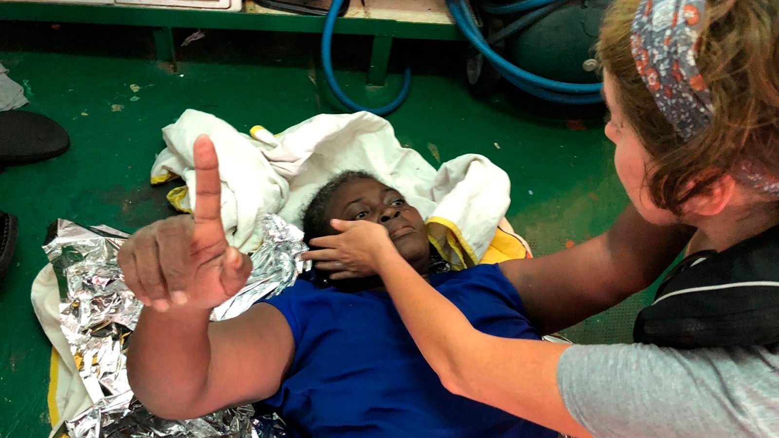 El Open Arms navega rumbo a Palma para desembarcar a la migrante rescatada en el Mediterráneo