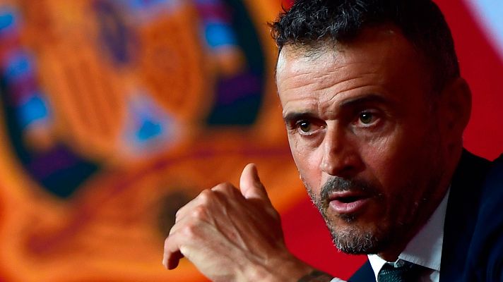 Telediario 1 - Luis Enrique avanza una "evolución" en la Roja