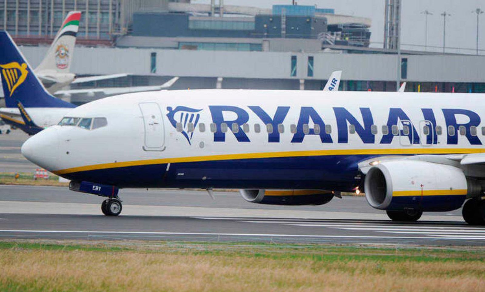 Ryanair deberá operar hasta el 59% de vuelos nacionales e internacionales durante la huelga