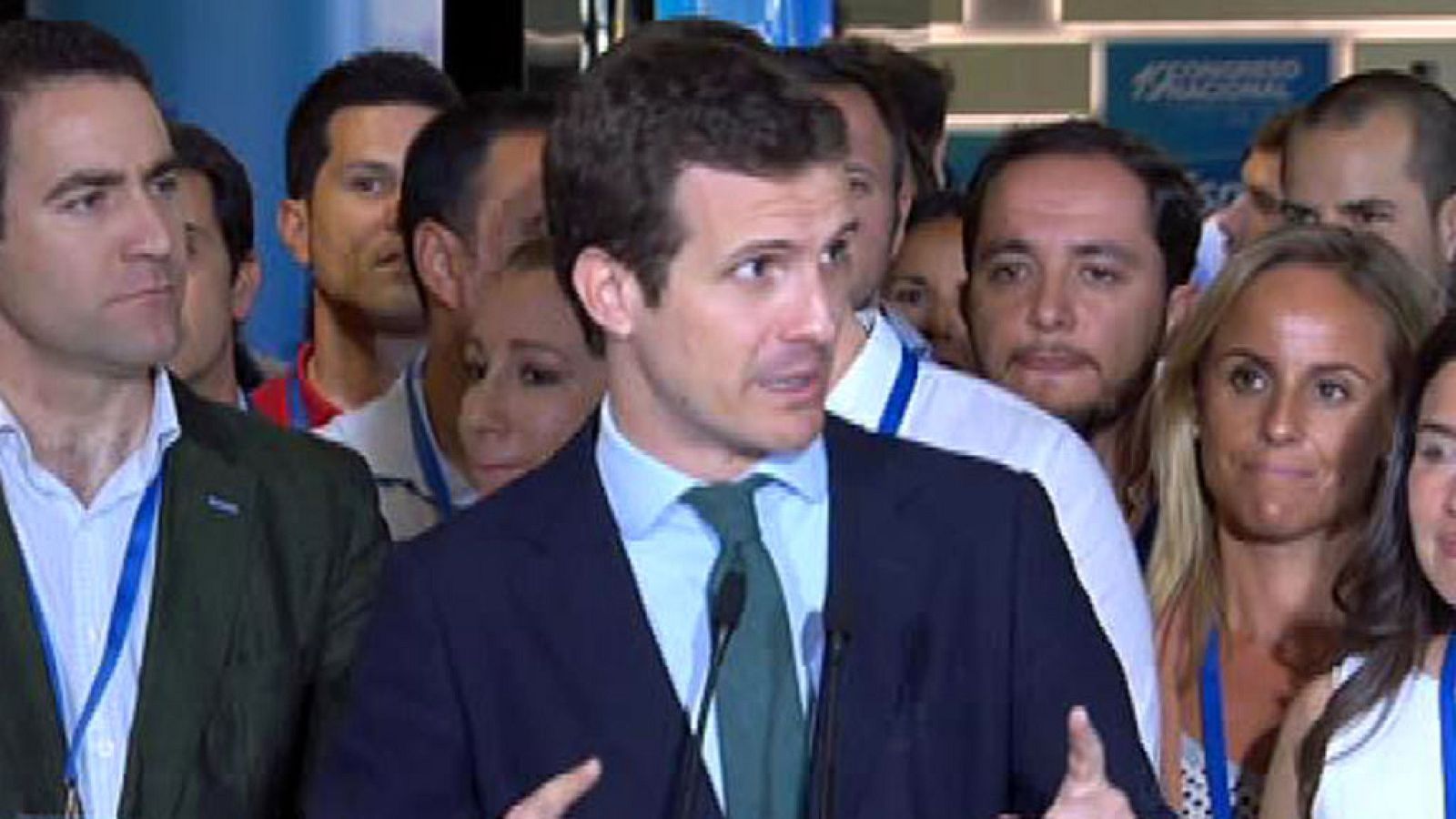 PP Casado promete "integración real y al más alto nivel" si gana a su llegada al Congreso Extraordinario del PP