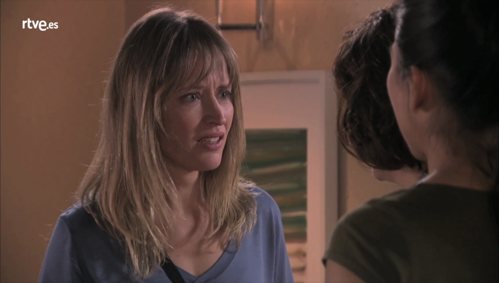 Servir y proteger - Nora descubre a Teresa y Nacha reconciliándose | Ver