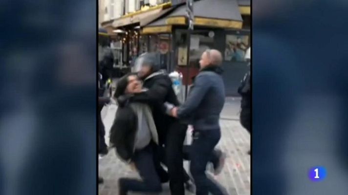 Telediario 1 - Hoy comparecerán ante el juez los cinco detenidos por el Caso Benalla