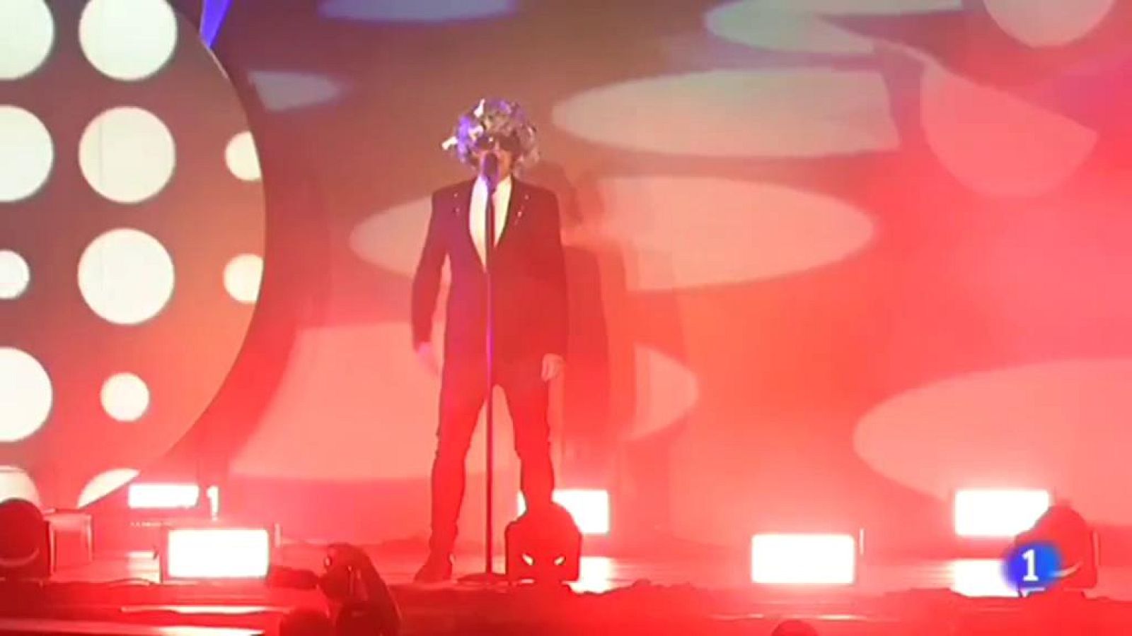 La tercera jornada del Festival Internacional de Benicassim peligraba ayer con un cielo encapotado